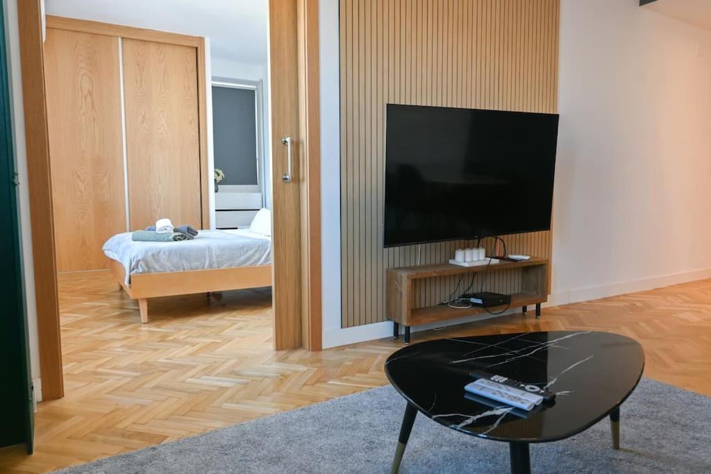 For You Rentals Apartamento Temporal Centrico De Dos Dormitorios Sil2 Madrid Kültér fotó