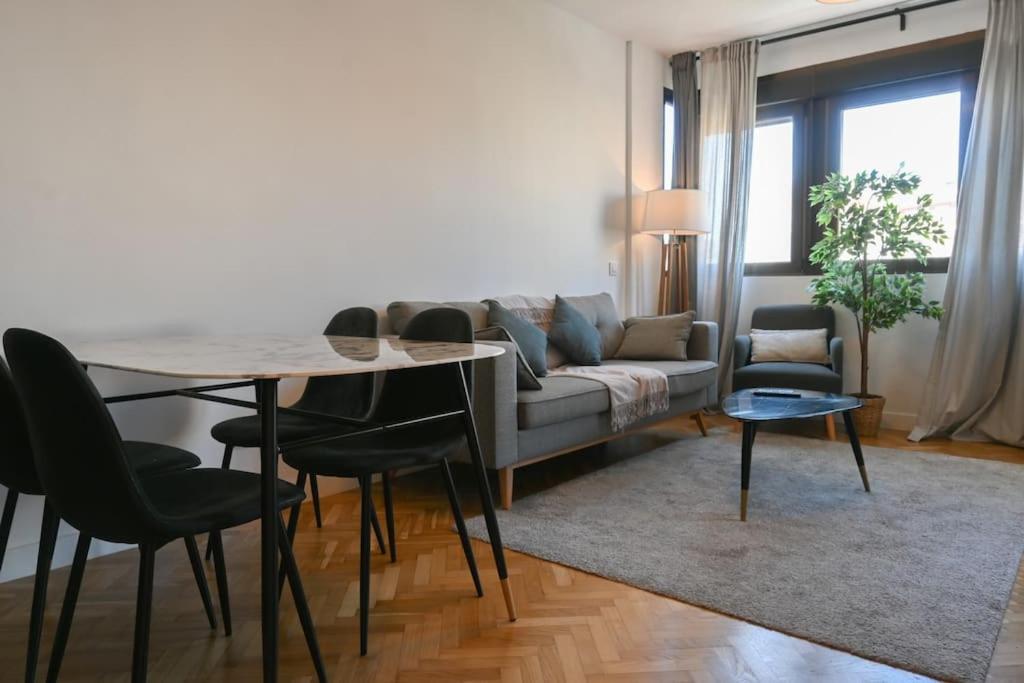 For You Rentals Apartamento Temporal Centrico De Dos Dormitorios Sil2 Madrid Kültér fotó